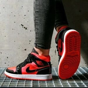 Jordan Air Jordan 1 Mid Black and Red Basketball Shoes